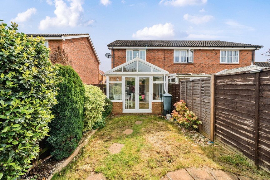 2 bedroom House for Letting Chestnut Farm, Henlow, Bedfordshire