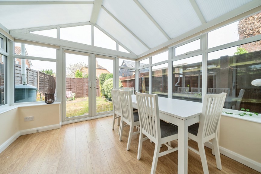 2 bedroom House for Letting Chestnut Farm, Henlow, Bedfordshire
