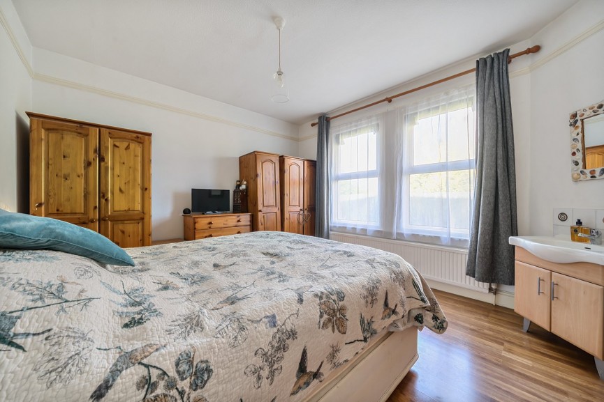 4 bedroom House for Sale Kings Road, Flitwick, Bedfordshire