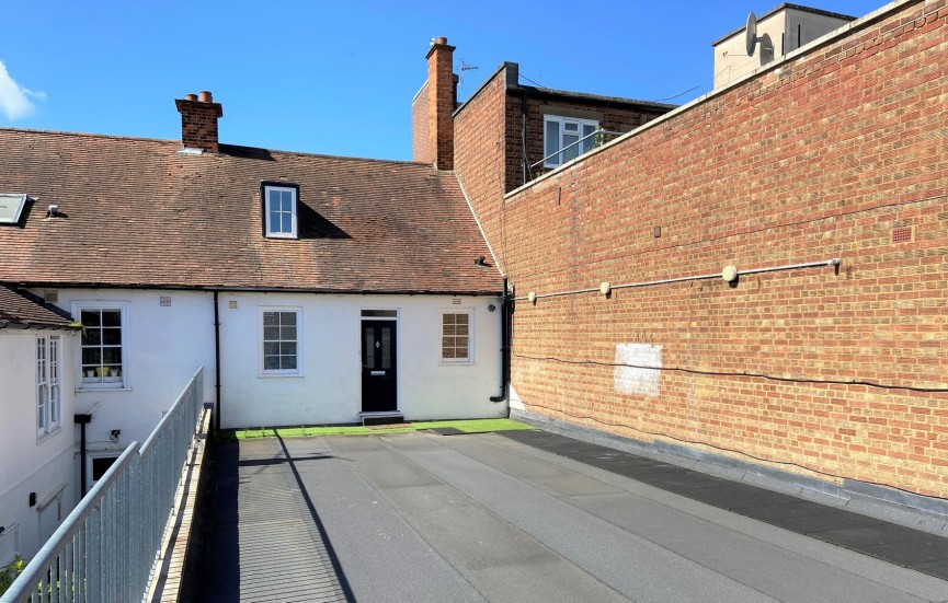 2 bedroom Flat for Letting Leys Avenue, Letchworth Garden City, Hertfordshire