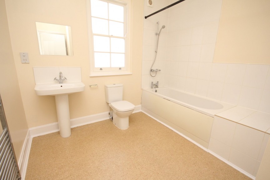 2 bedroom Flat for Letting Leys Avenue, Letchworth Garden City, Hertfordshire