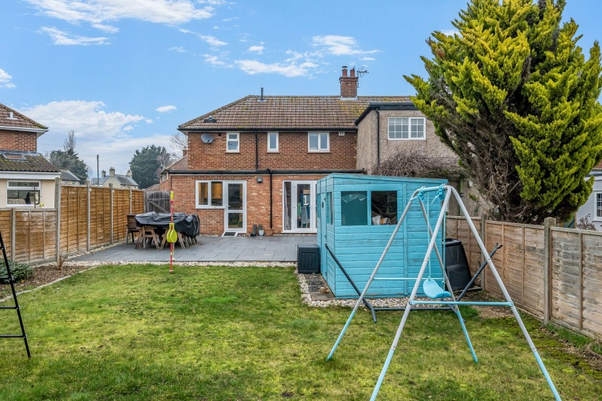 3 bedroom House for Sale Upper Caldecote, Biggleswade, Bedfordshire
