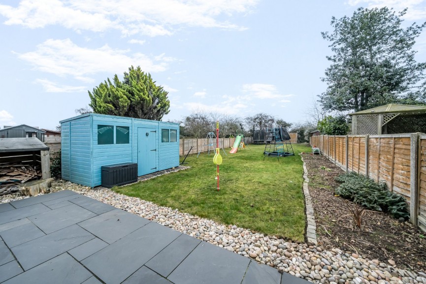 3 bedroom House for Sale Upper Caldecote, Biggleswade, Bedfordshire