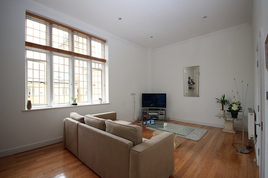 2 bedroom Flat for Sale West Wing, FAIRFIELD, Hertfordshire