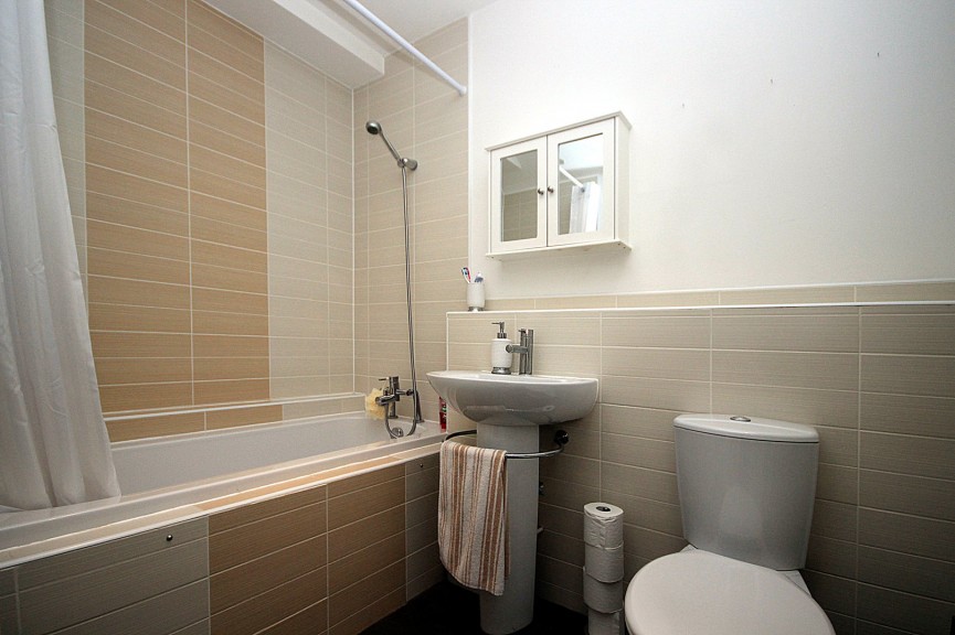 2 bedroom Flat for Sale West Wing, FAIRFIELD, Hertfordshire
