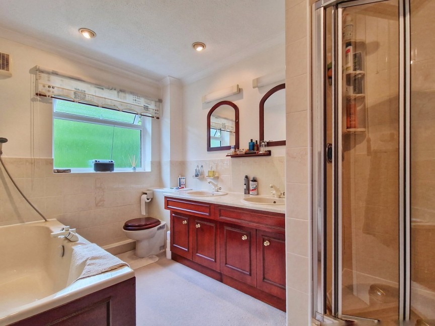 5 bedroom Bungalow for Sale Maulden, Bedfordshire