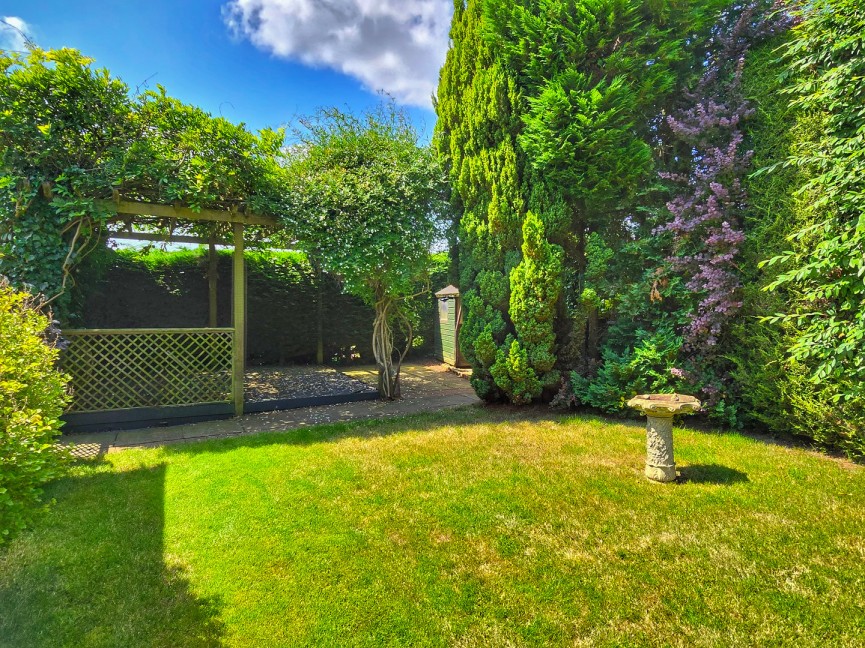 5 bedroom Bungalow for Sale Maulden, Bedfordshire