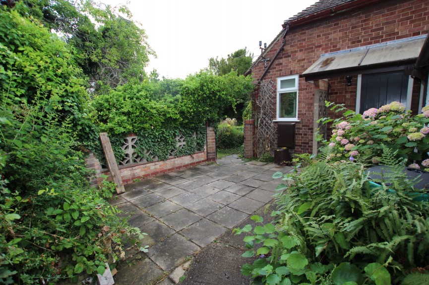 2 bedroom Bungalow for Sale High Street, MELBOURN, Cambridgeshire