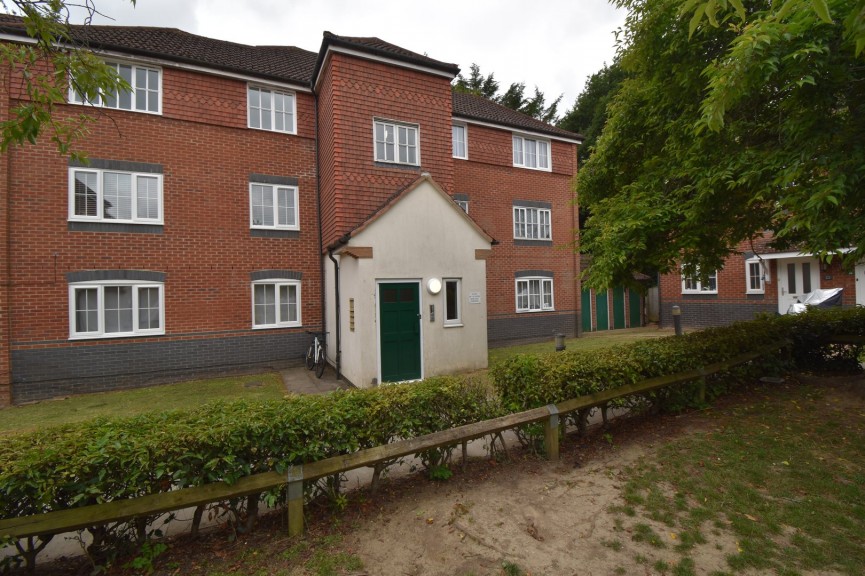 1 bedroom Flat for Letting Node Way Gardens, Welwyn, Hertfordshire