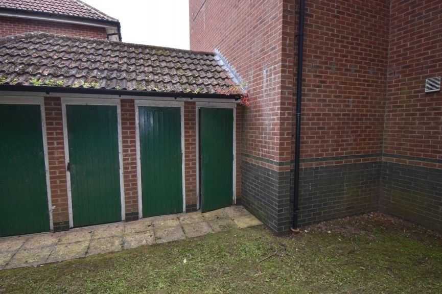 1 bedroom Flat for Letting Node Way Gardens, Welwyn, Hertfordshire