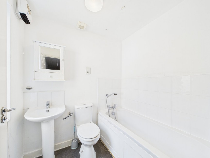 2 bedroom Flat for Letting Coopers Yard, Hitchin, Hertfordshire