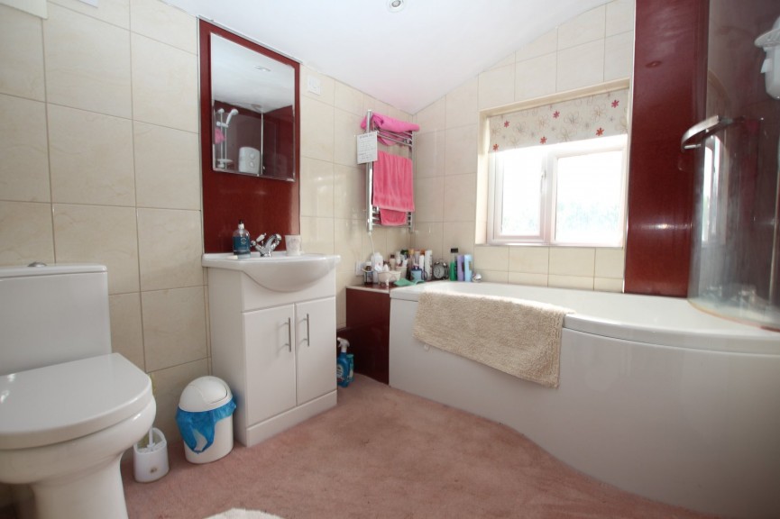 2 bedroom House for Sale The Baulk, Biggleswade, Bedfordshire