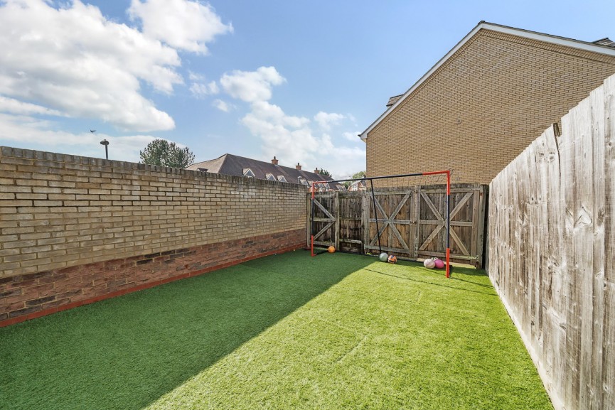 4 bedroom House for Sale River View, Shefford, Bedfordshire