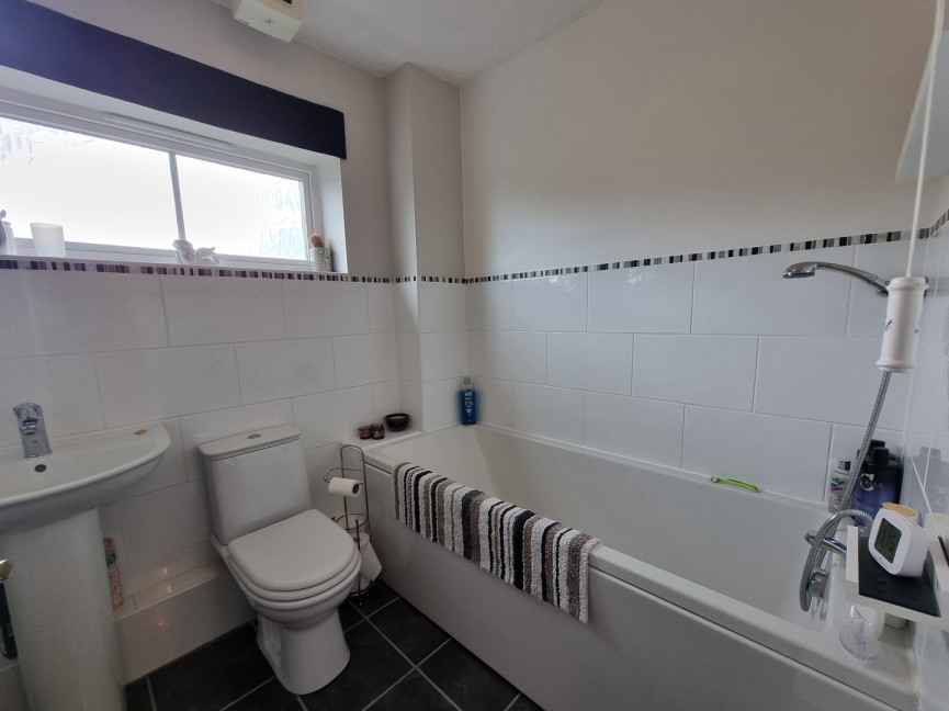 2 bedroom House for Sale Barton-le-Clay, Bedfordshire