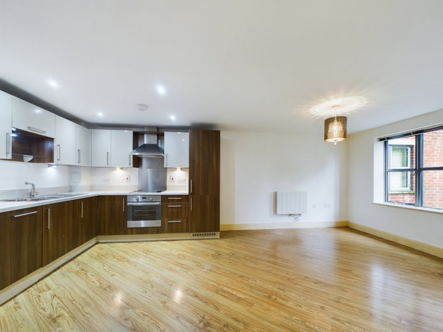 2 bedroom Flat for Sale Coopers Yard, HITCHIN, Hertfordshire