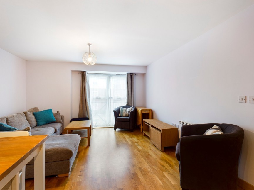 2 bedroom Flat for Letting Walsworth Road, Hitchin, Hertfordshire