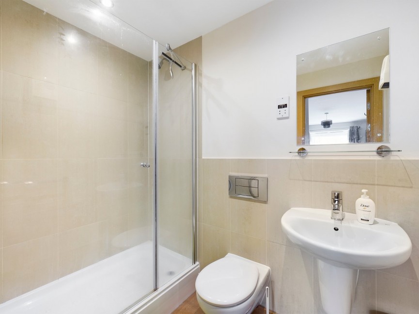 2 bedroom Flat for Letting Walsworth Road, Hitchin, Hertfordshire