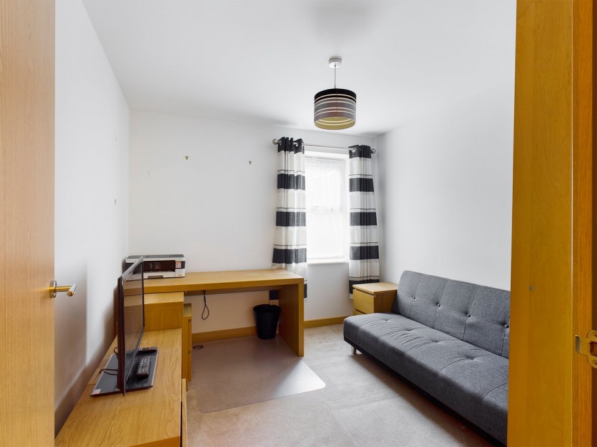 2 bedroom Flat for Letting Walsworth Road, Hitchin, Hertfordshire