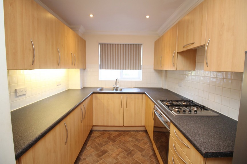 2 bedroom Flat for Letting Stevenage Road, Hitchin, Hertfordshire