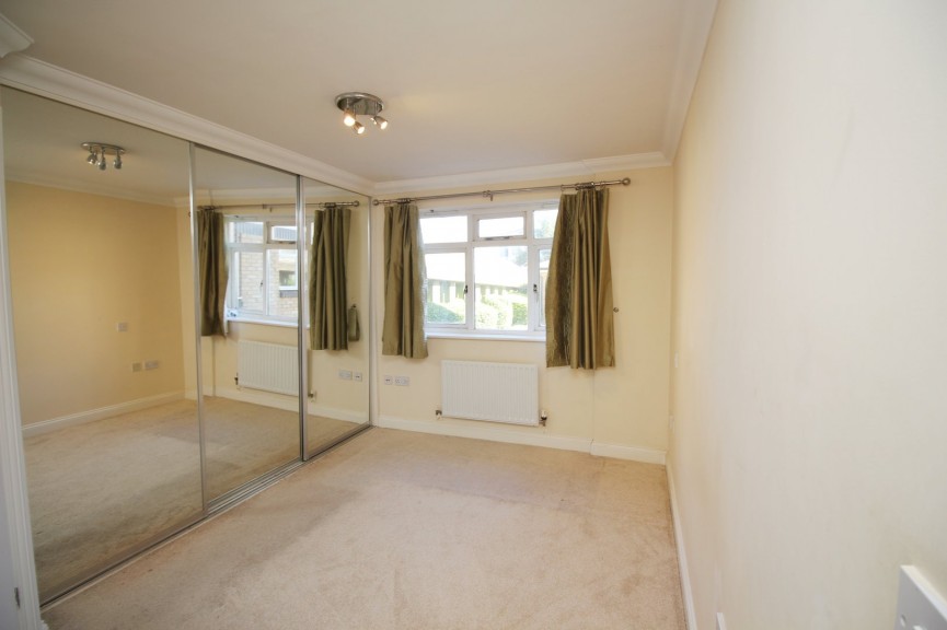 2 bedroom Flat for Letting Stevenage Road, Hitchin, Hertfordshire