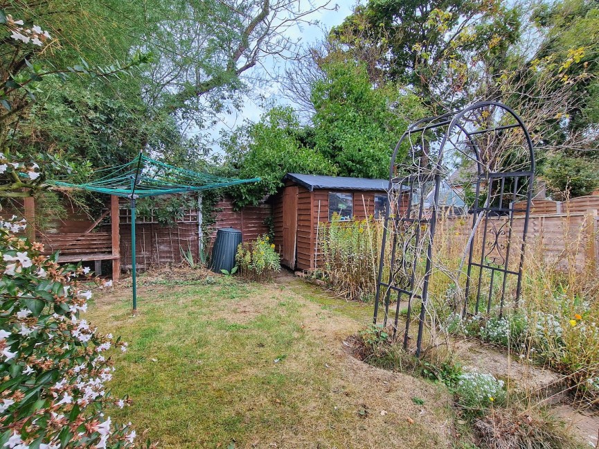 2 bedroom Bungalow for Sale Ampthill, Bedfordshire