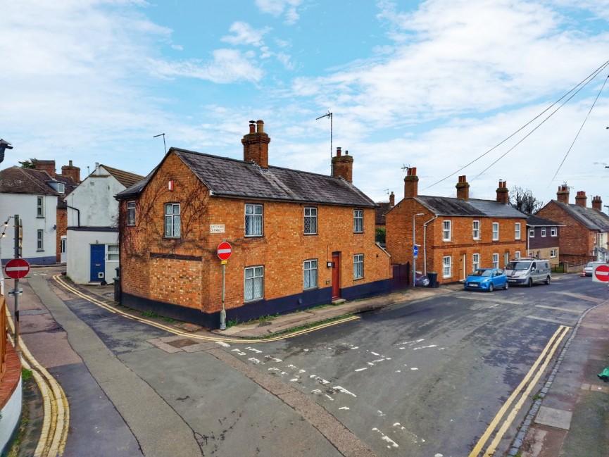 4 bedroom House for Sale Ampthill, Bedfordshire