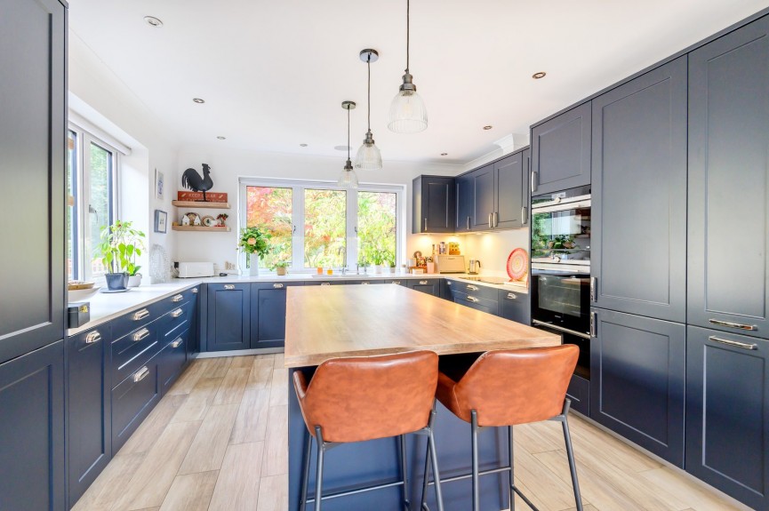 4 bedroom House for Sale High Street, Broom, Bedfordshire