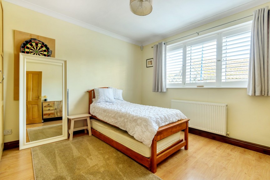 4 bedroom House for Sale High Street, Broom, Bedfordshire