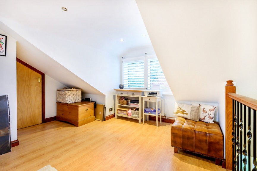 4 bedroom House for Sale High Street, Broom, Bedfordshire