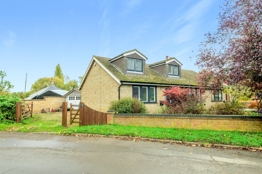 4 bedroom House for Sale High Street, Broom, Bedfordshire