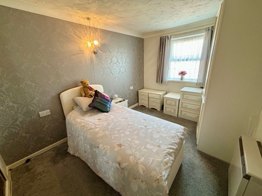 1 bedroom Flat for Sale BALDOCK, Hertfordshire