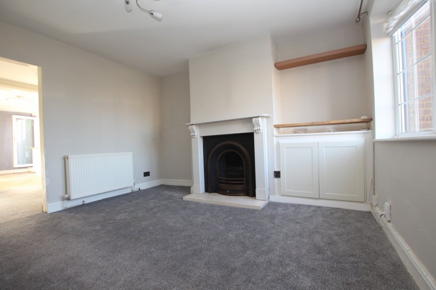 2 bedroom House for Sale Laburnum Road, Sandy, Bedfordshire