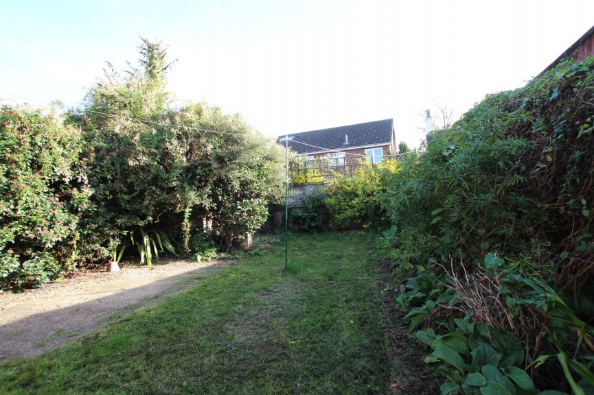2 bedroom House for Sale Laburnum Road, Sandy, Bedfordshire