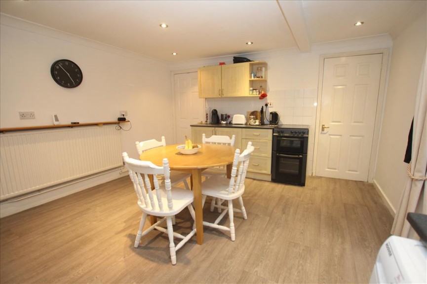 2 bedroom House for Letting Sun Street, Biggleswade, Bedfordshire