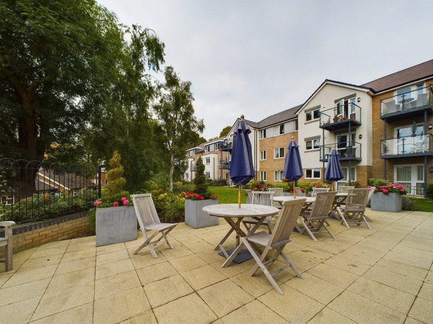 1 bedroom Flat for Sale Wratten Road West, Hitchin, Hertfordshire
