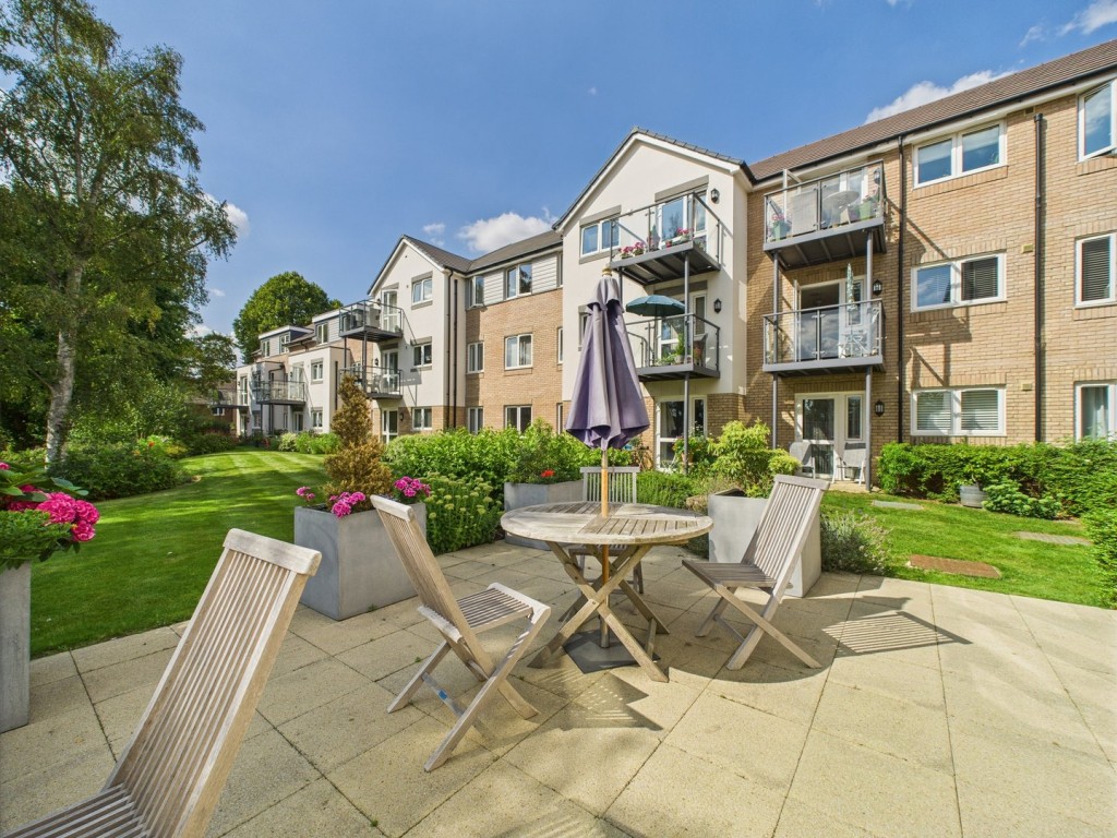 Dovehouse Lodge, Hitchin, Hertfordshire