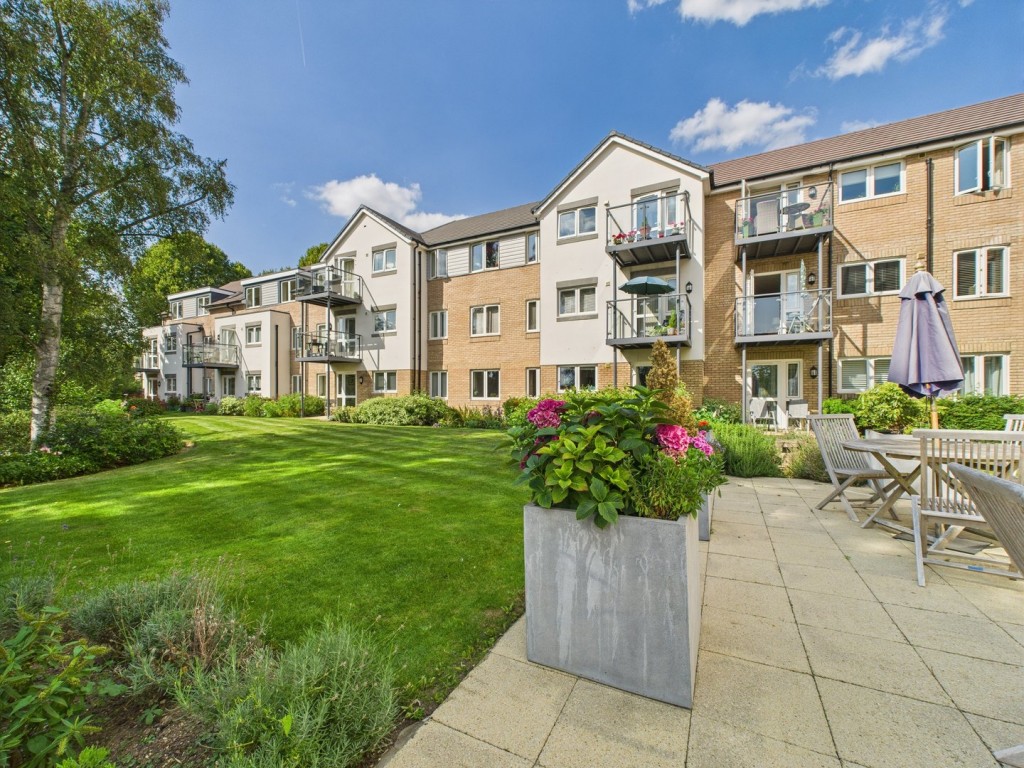 Dovehouse Lodge, Hitchin, Hertfordshire