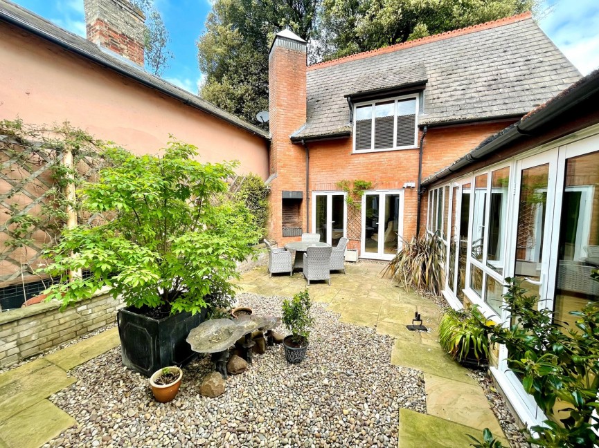 4 bedroom House for Sale Swan Street, ASHWELL, Hertfordshire