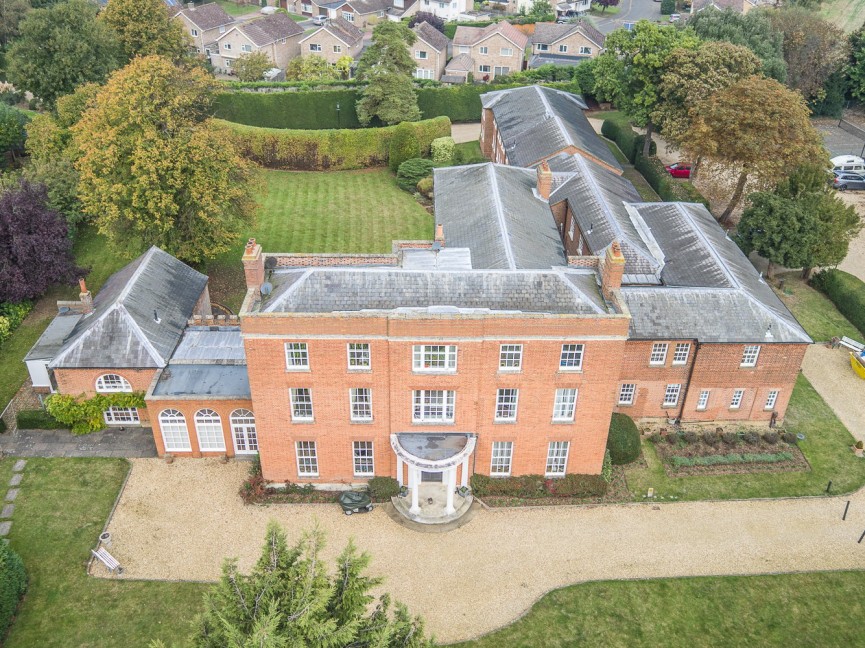 3 bedroom Flat for Sale High Street, Broom, Bedfordshire