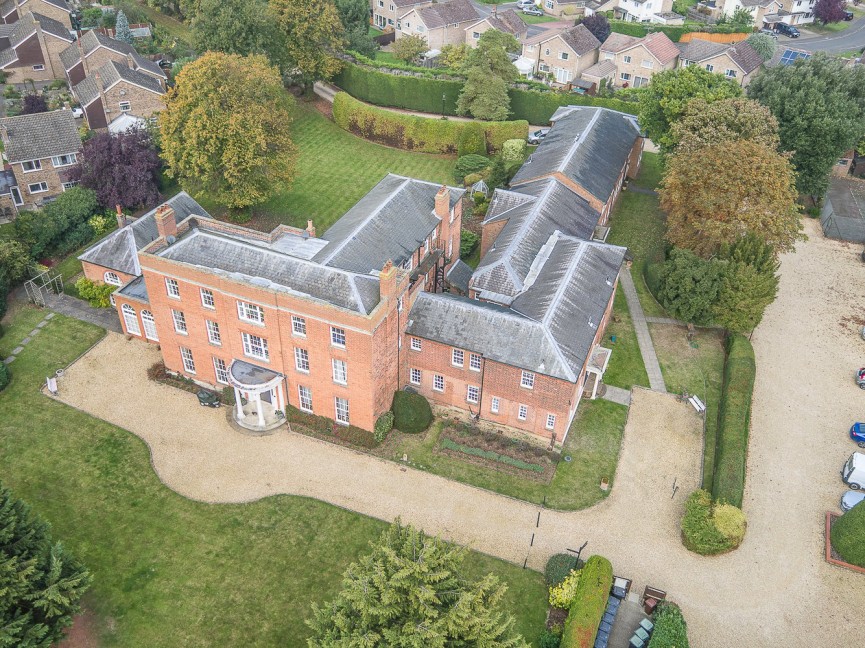 3 bedroom Flat for Sale High Street, Broom, Bedfordshire