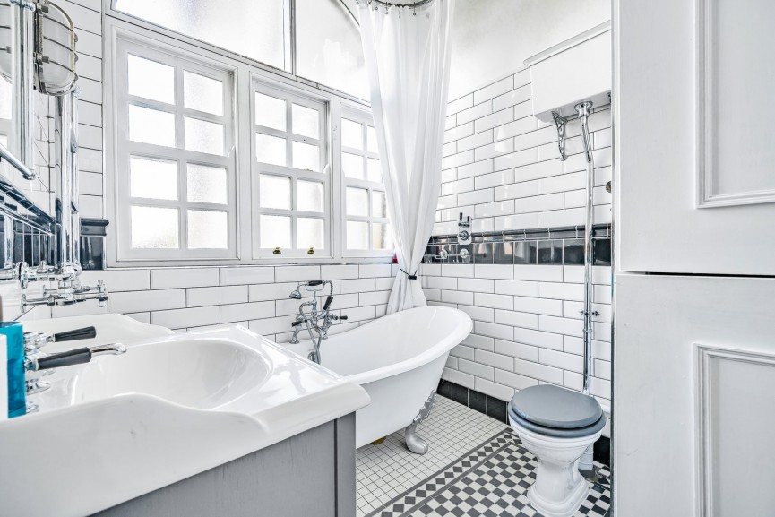 3 bedroom Flat for Sale High Street, Broom, Bedfordshire