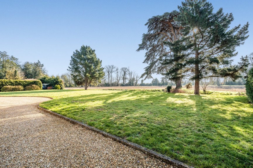 3 bedroom Flat for Sale High Street, Broom, Bedfordshire