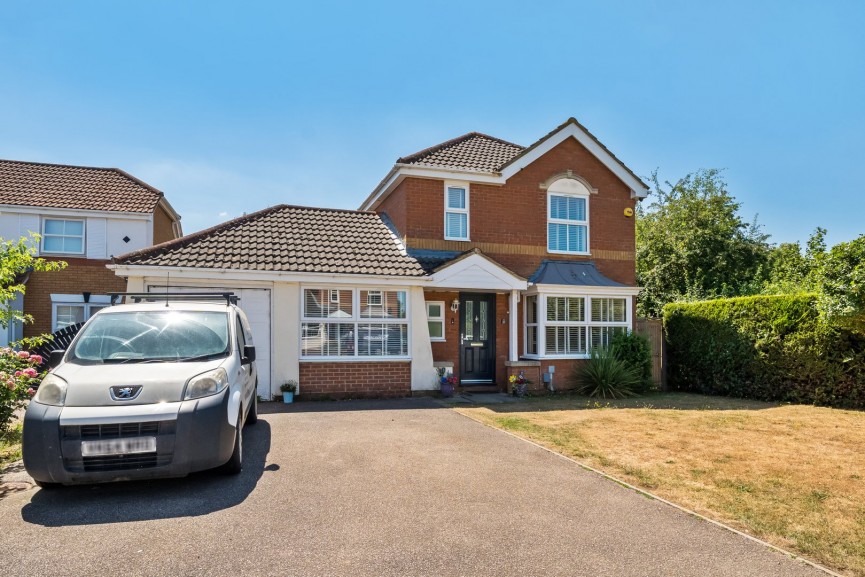 4 bedroom House for Sale Eisenhower Road, Shefford, Bedfordshire
