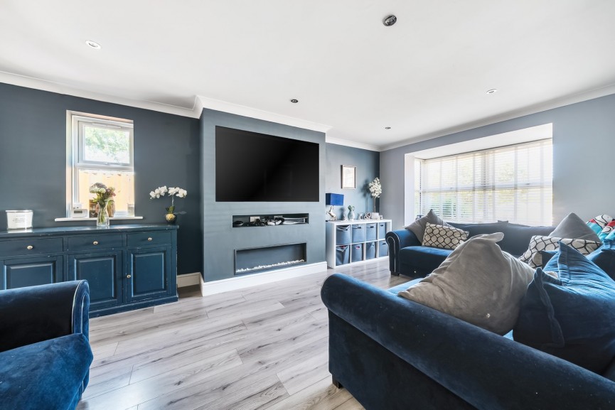 4 bedroom House for Sale Eisenhower Road, Shefford, Bedfordshire