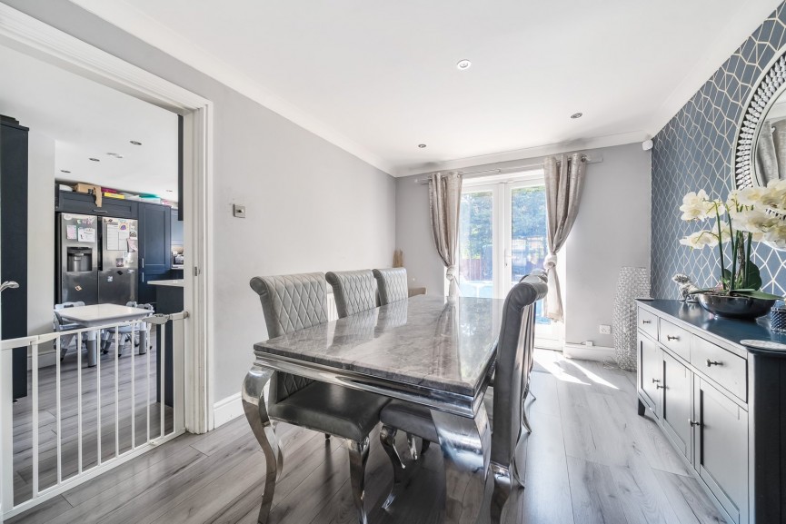 4 bedroom House for Sale Eisenhower Road, Shefford, Bedfordshire