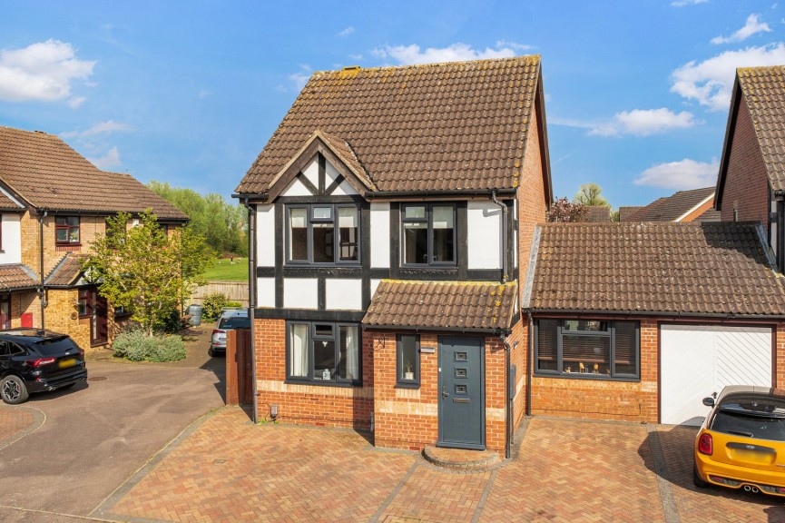 3 bedroom House for Sale Webber Close, Shefford, Bedfordshire