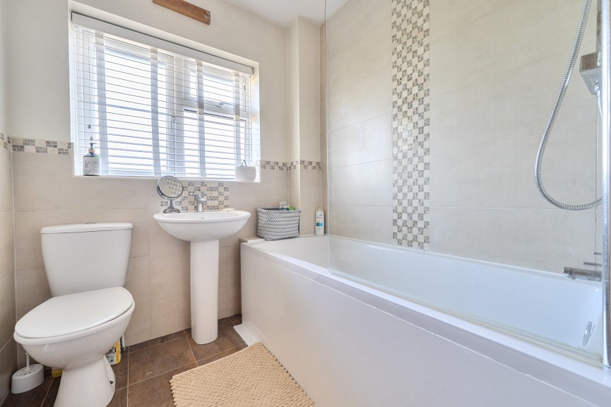 3 bedroom House for Sale Webber Close, Shefford, Bedfordshire