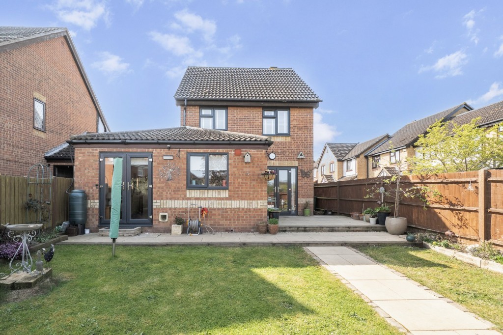 Webber Close, Shefford, Bedfordshire