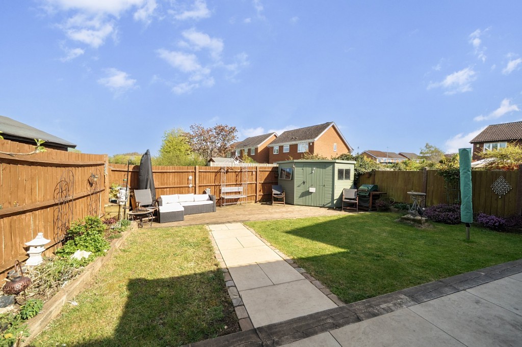 Webber Close, Shefford, Bedfordshire