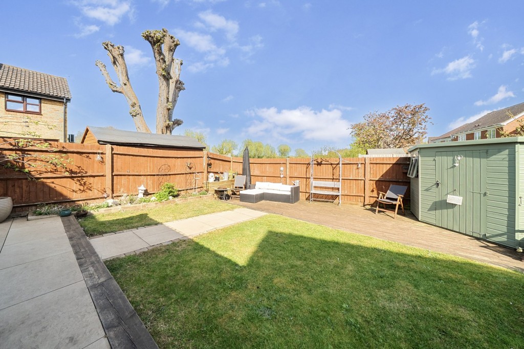 Webber Close, Shefford, Bedfordshire